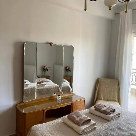 Polys And Paraskevi With View Apartment Ptolemaida
