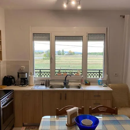 Polys And Paraskevi With View Apartment Ptolemaida