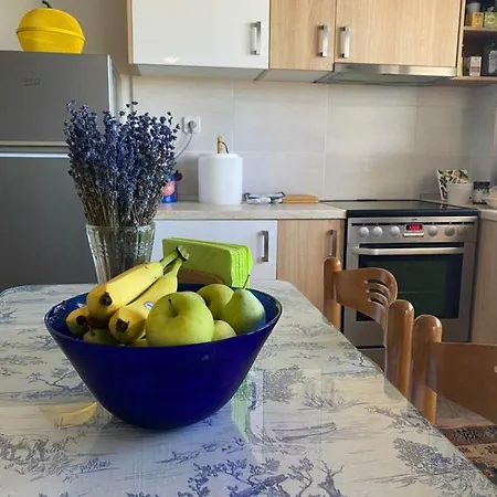 Polys And Paraskevi With View Lägenhet