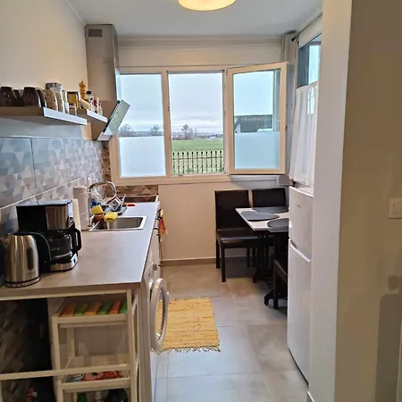 Polys And Paraskevi With View Apartment Ptolemaida