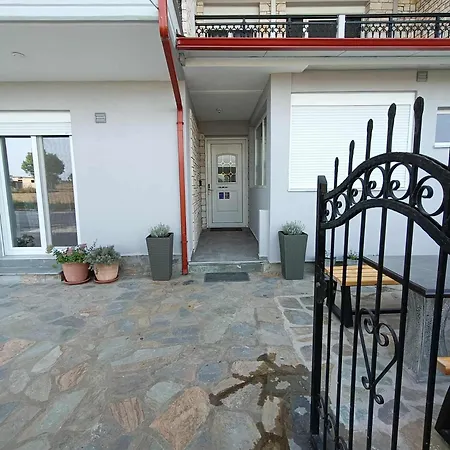 Polys And Paraskevi With View *