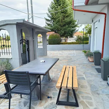 Апартаменты Polys And Paraskevi With View *
