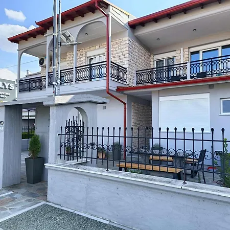 Polys And Paraskevi With View Апартамент