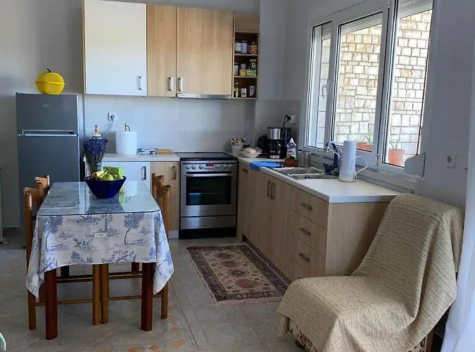 Polys And Paraskevi With View Apartment Ptolemaida