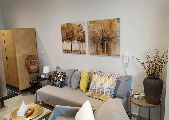 Polys And Paraskevi With View Apartment Ptolemaida