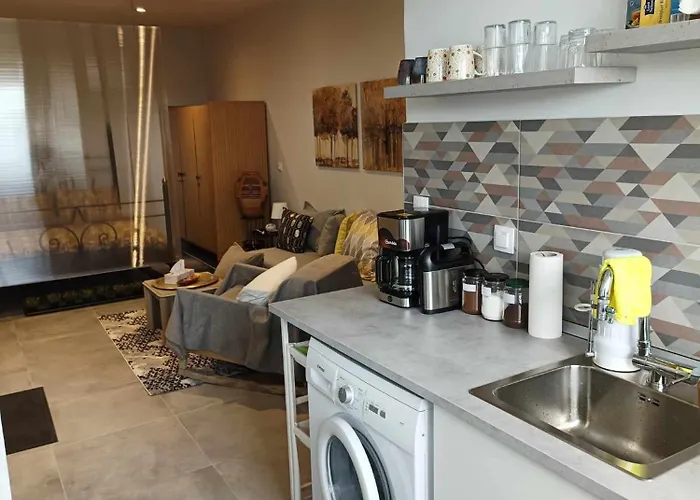 Apartment Polys And Paraskevi With View Ptolemaida