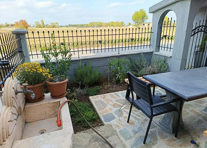 Apartament Polys And Paraskevi With View Ptolemaida